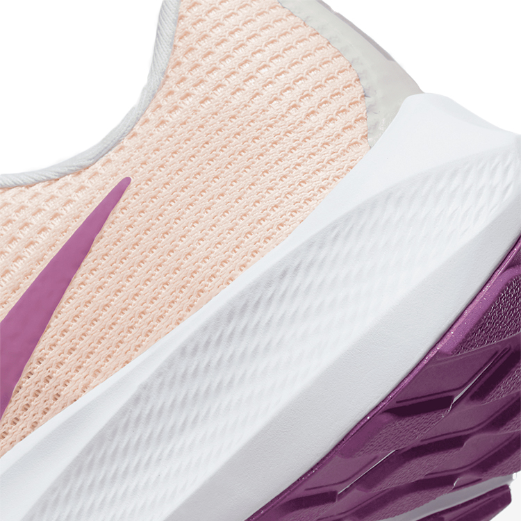 Кроссовки Nike W AIR ZOOM PEGASUS 40 / Женский / 38 / Бежевый photo 3