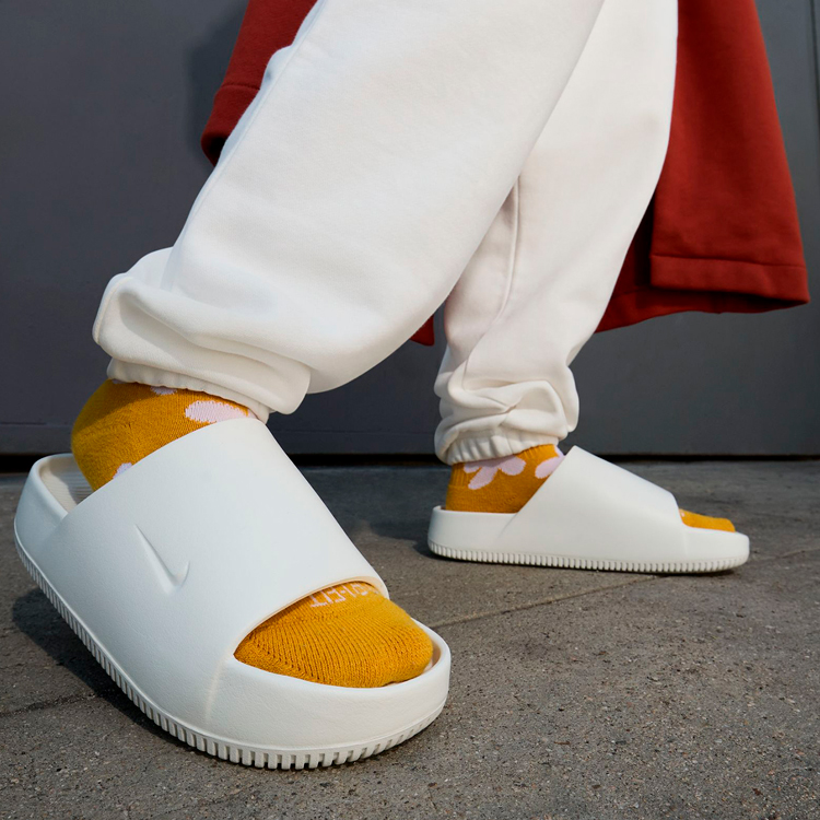 Slapi Nike W CALM SLIDE pt Femei / 36.5 / Alb photo 5