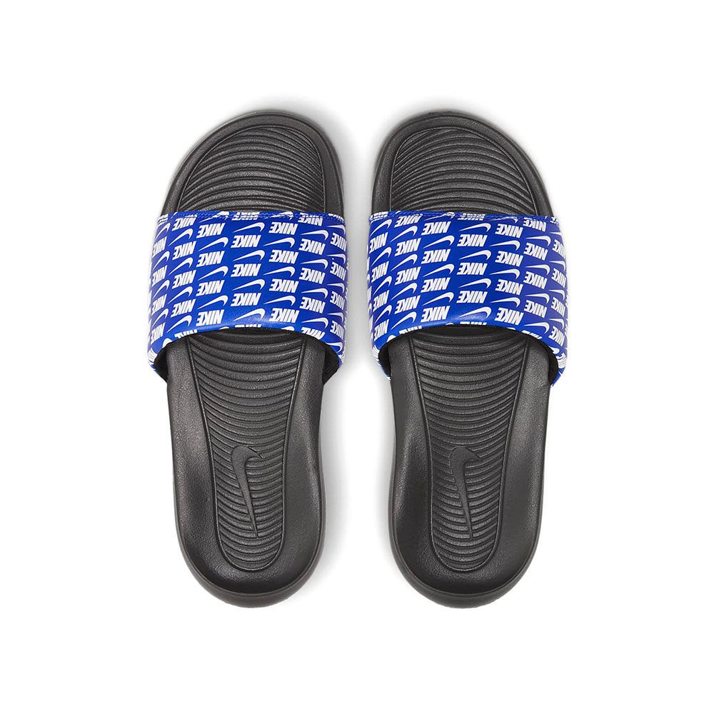 Slapi Nike VICTORI ONE SLIDE PRINT pt Barbati / 44 / Negru photo 1 Slapi Nike VICTORI ONE SLIDE PRINT pt Barbati / 44 / Negru photo 1