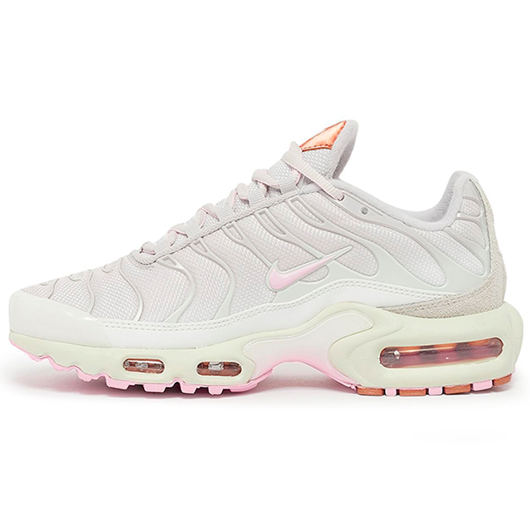 Кроссовки Nike AIR MAX PLUS / Женский / 36.5 / Бежевый photo 1 Кроссовки Nike AIR MAX PLUS / Женский / 36.5 / Бежевый photo 1