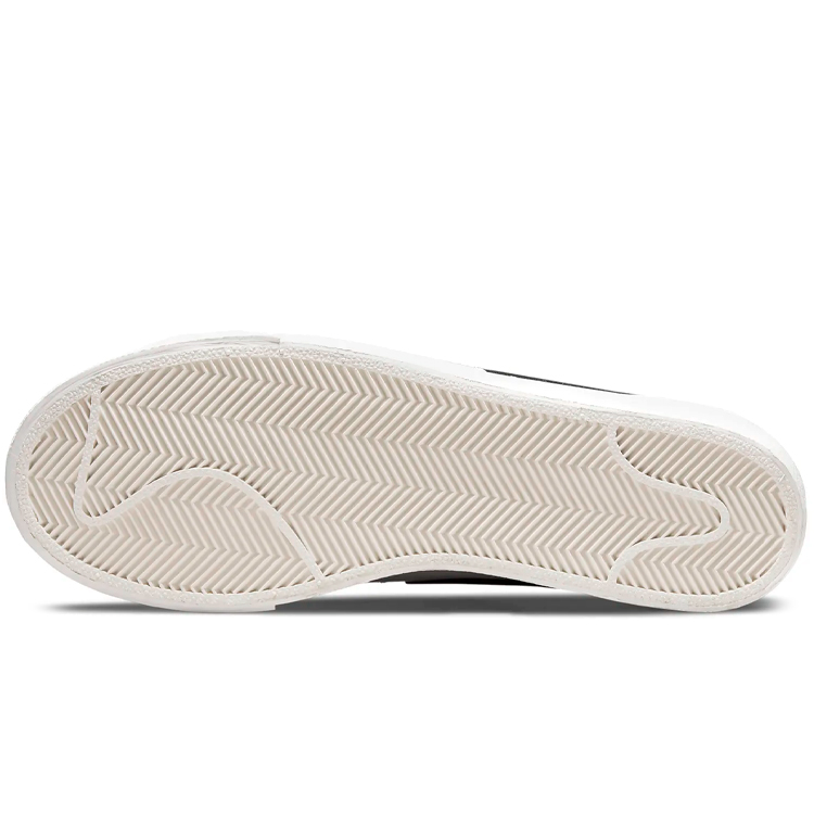 Кроссовки Nike BLAZER LOW PLATFORM / Женский / 38.5 / Белый photo 2