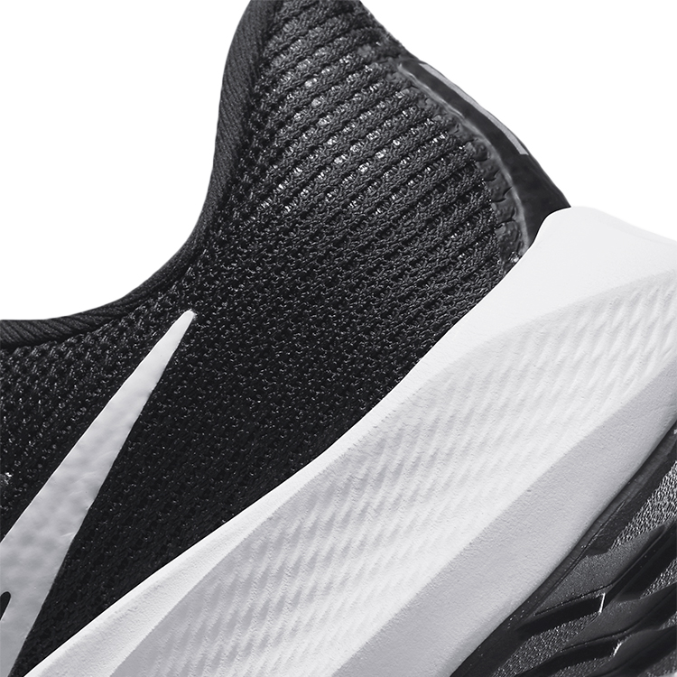 Кроссовки Nike W AIR ZOOM PEGASUS 40 / Женский / 38.5 / Черный photo 4