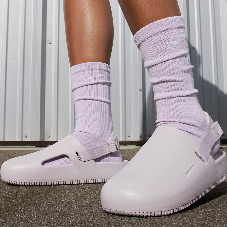 Slapi Nike W CALM MULE pt Femei / 39 / Roz photo 5