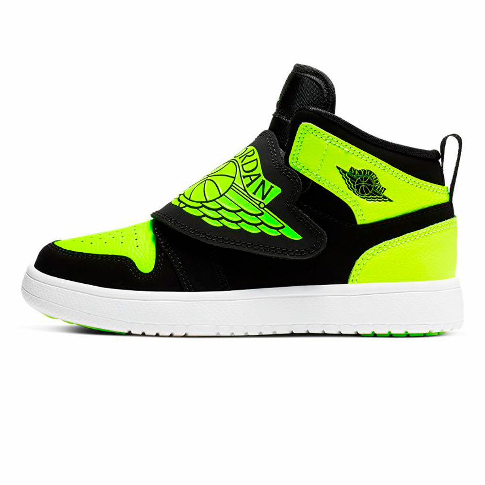 Кроссовки Nike SKY JORDAN 1 (PS) / Мужской / 32 / Черный photo 1 Кроссовки Nike SKY JORDAN 1 (PS) / Мужской / 32 / Черный photo 1