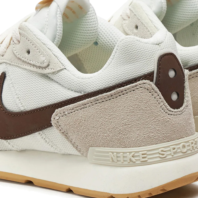 Кроссовки Nike VENTURE RUNNER / Женский / 36.5 / Серый photo 3