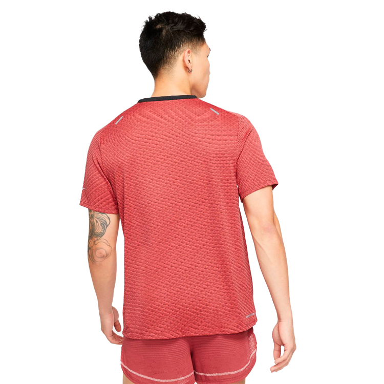 Футболка мужская Nike M NK DFADV RUN DVN TECHKNIT SS L Красный photo 2
