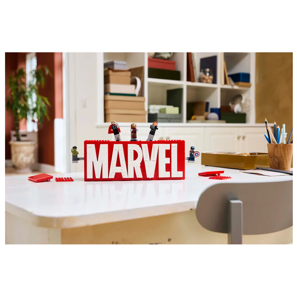 Constructor Lego Marvel MARVEL Logo & Minifigures 76313 de la 12+ ani photo 8