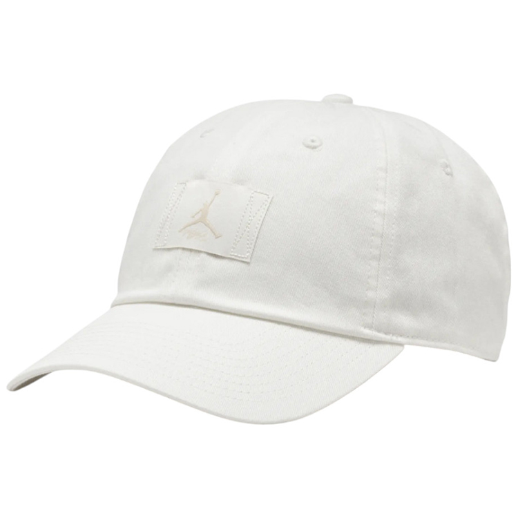 Кепка Nike J CLUB CAP US CB FLT PATCH photo Кепка Nike J CLUB CAP US CB FLT PATCH photo