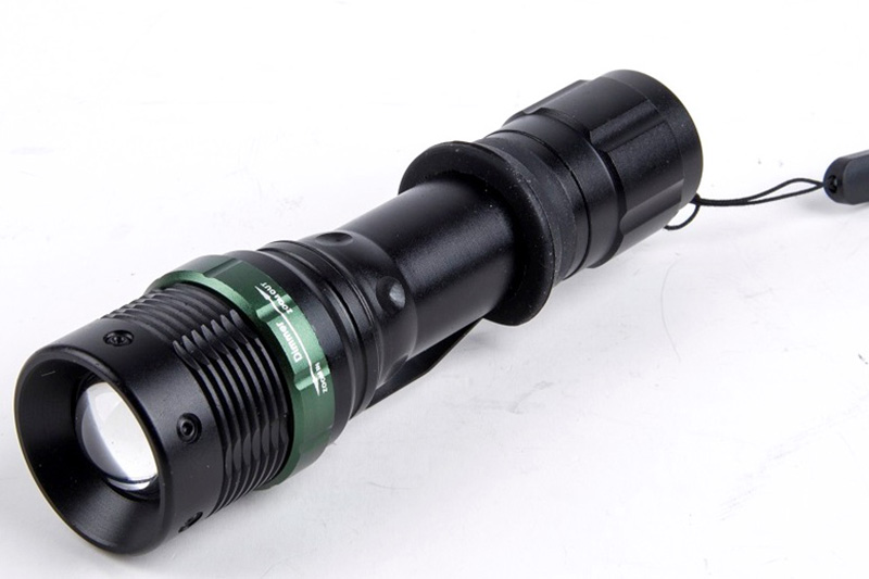 Стандартный фонарь Ultraflash E142 photo Стандартный фонарь Ultraflash E142 photo