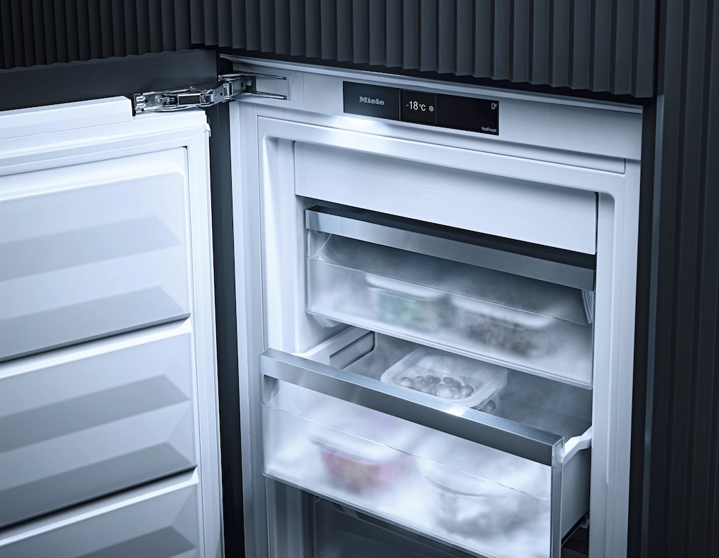 Congelator Miele FNS 7770 E / 213 l / 177 cm / E / Alb photo 1 Congelator Miele FNS 7770 E / 213 l / 177 cm / E / Alb photo 1