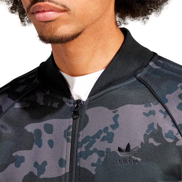Hanorac pt bărbați Adidas CAMO SSTR TT XS Negru-gri photo 4