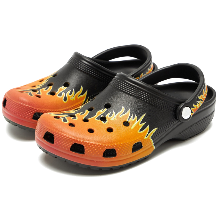 Slapi Crocs Classic Flames Clog T photo 5