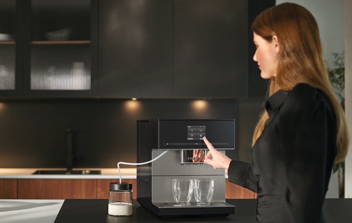 Aparat de cafea Espresso Miele CM7550 CoffeePassion Obsidian black / 15 bar / Espresso photo 2